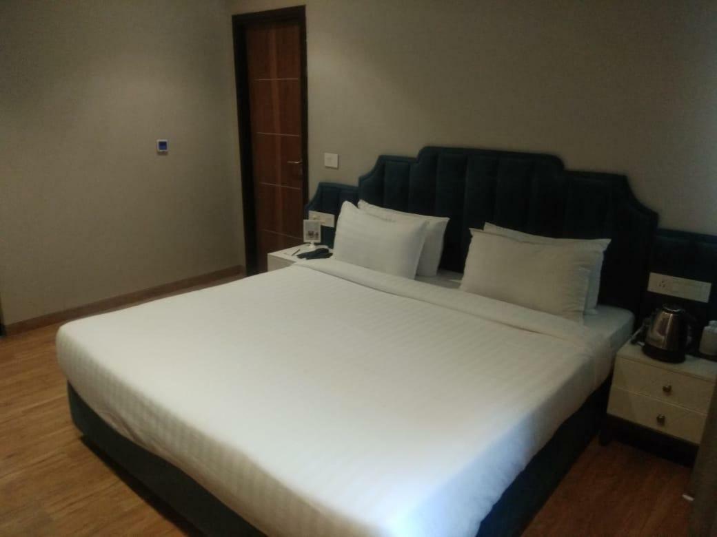 Hotel Accord Premier Raigarh Экстерьер фото